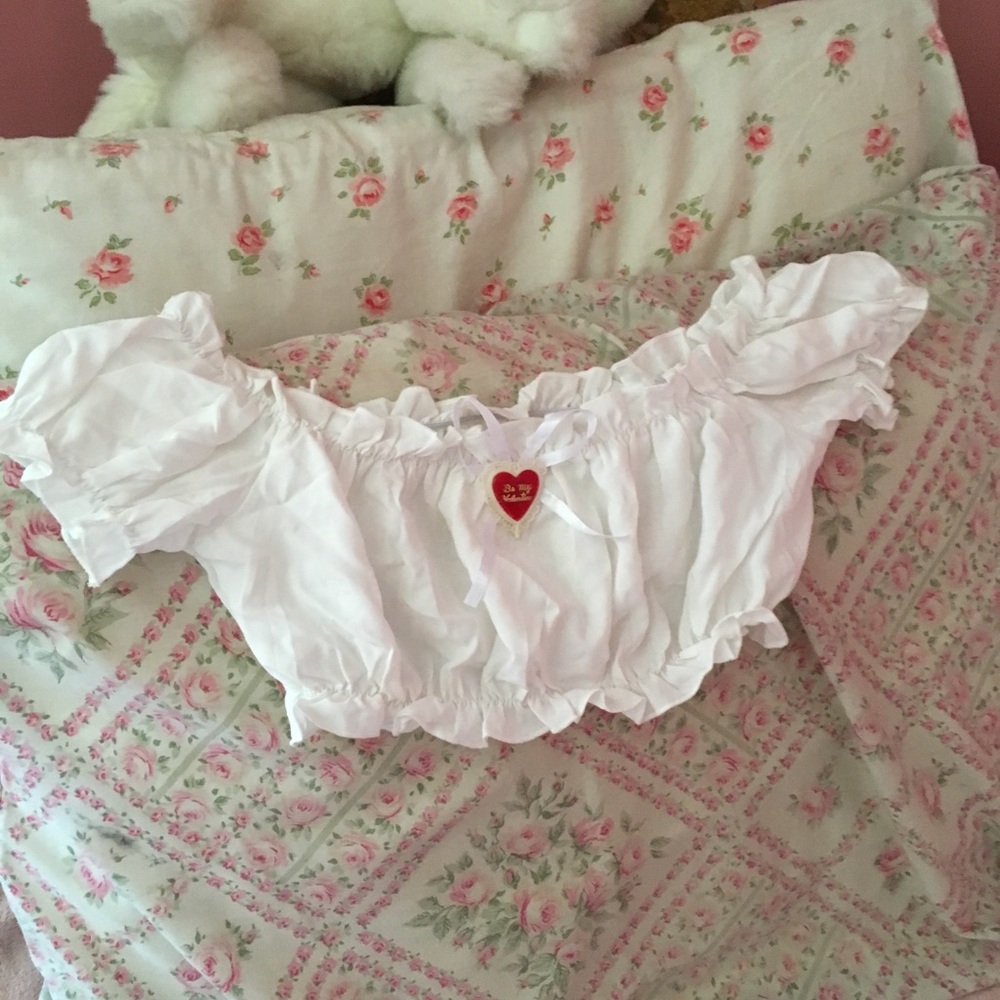 Peasant girl crop top
